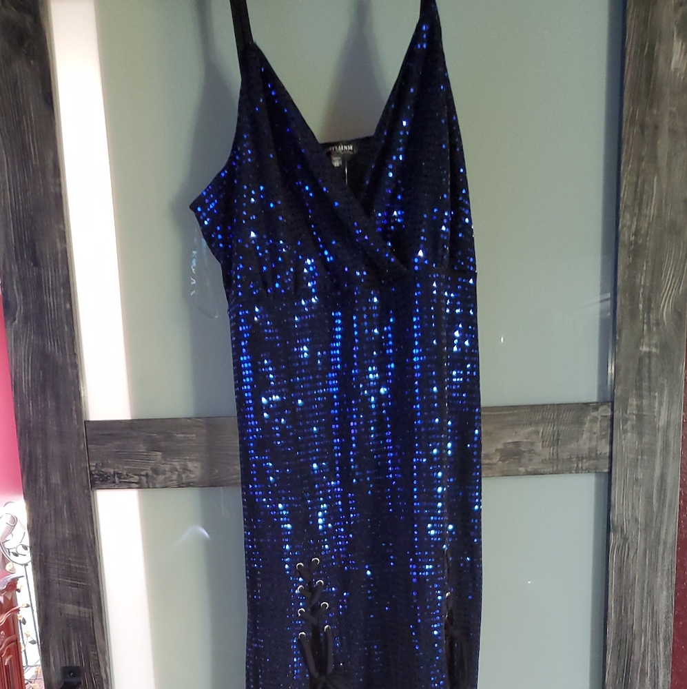 Blue sequence dress with mask